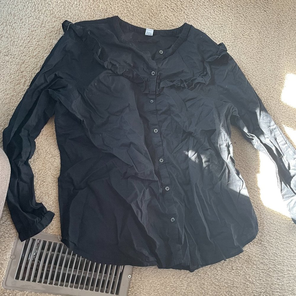 Pair of Old Navy button down tops size xl